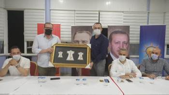 Ak Parti Gençlik Kolları’Nda Nöbet Değişimi
