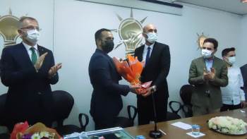 Ak Parti Kütahya İl Gençlik Kolları’Nda Usame Doğan Görevi Devraldı
