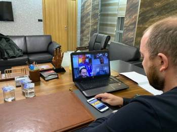 Ak Parti’Nin İstişare Ve Değerlendirme Toplantısı Telekonferans Sistemiyle Yapıldı
