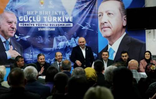 AK Parti Sivrihisar’da Danışma Meclisi Toplantısı düzenledi