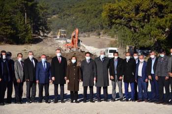 Ak Parti Tam Kadro Sahada
