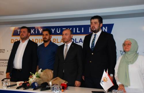 AK Parti Tepebaşı İlçe Başkanı görevini Muhammed Ali Kaya'ya devretti