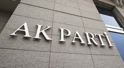 AK Parti tramvaydan iniyor mu?