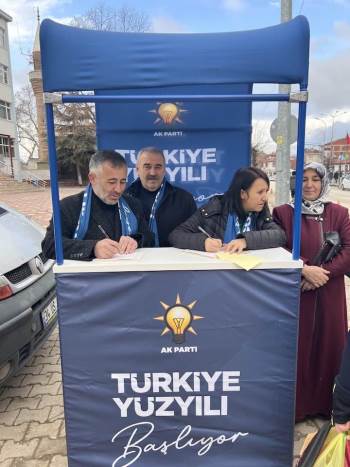 Ak Parti Üye Sayısını Arttırıyor
