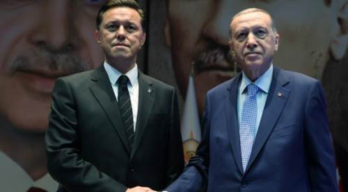 AK Parti'ye katılan Hatipoğlu'nun ilk sözleri bunlar oldu 