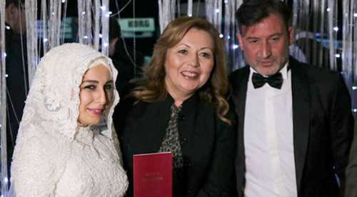 AK Partili Başkan dünyaevine girdi