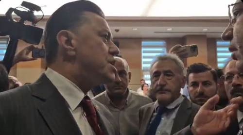 AK Partili Nebi Hatipoğlu kavgaya girdi