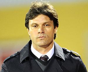 Başka birisi olsa görevi bırakırdı