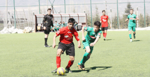 Akademide iki galibiyet