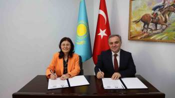 Akademik İş Birliği: ERÜ ve Hoca Ahmet Yesevi Üniversitesi Anlaştı