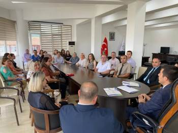 Akademisyenlerden Çalışmalarıyla Alakalı Bilgiler Aldı
