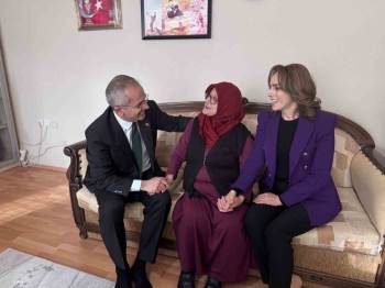 Akçakoca Kaymakamı Pişkin, şehit ailelerini ziyaret etti