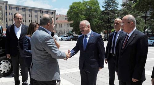 Akdağ Vali Çakacak'a başarılar diledi