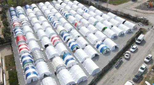 Akfen Holding'ten Malatya'ya 700 kişilik çadır kent