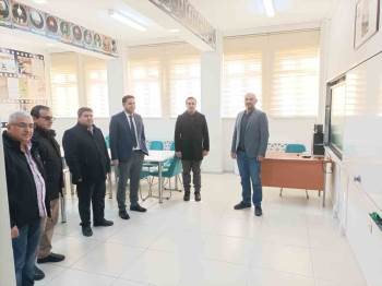 Akıllı Tahta Montajı Tamamlanan Okullarda İnceleme Yapıldı
