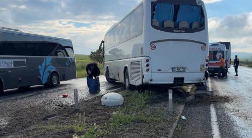 Aksaray’da tur otobüsü kaza yaptı: 16 yaralı