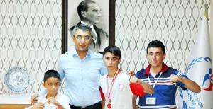 Aksoy şampiyonları ağırladı