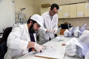 Akü’De Maske Ve Siperlik Üretimi Başladı
