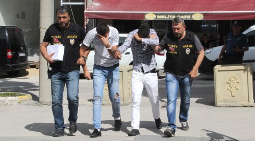 Akü hırsızları adliyede