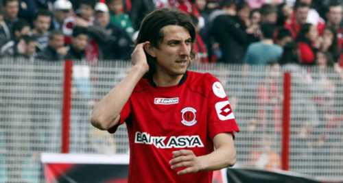 AKYÜZ ISRARI SÜRÜYOR