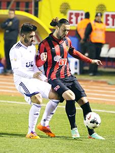 Al birini vur ötekine