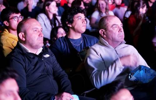 Albayrak’tan A Milli Basketbol Takımı’na kutlama mesajı