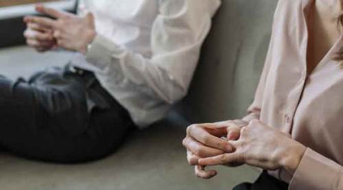 Aldatan kocasının yüzünü çizince...