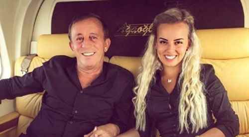 Ali Ağaoğlu'ndan sevgilisine jest