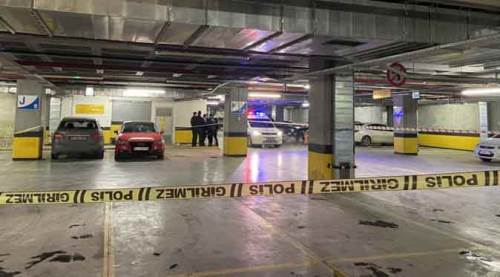 Alışveriş merkezinde dehşet: Kız arkadaşını vurup intihar etti!