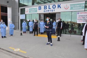 Alkışlar Eşliğinde Taburcu Oldu
