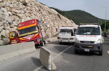 Alkollü Sürücü Kaza Yaptı
