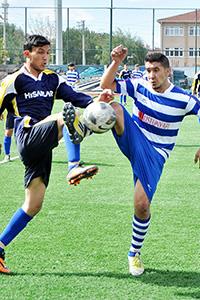 Alpagut, Çukurhisarı devirdi