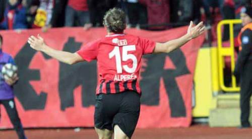 Alperen ameliyat oldu! İşte son hali...