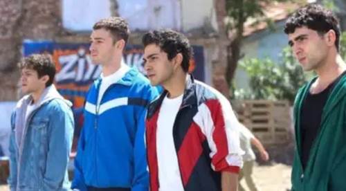 Altı Üstü İstanbul Dizisi Başlıyor! Konusu ve Oyuncu Kadrosu Merak Uyandırdı