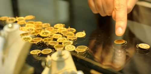 ALTIN BİR GÜNDE TEPETAKLAK