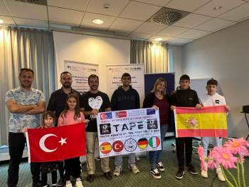 Altınkent Ortaokulu Ekibi Almanya’Da Proje Eğitimini Tamamladı
