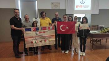 Altınkent Ortaokulu Portekiz’Den Döndü
