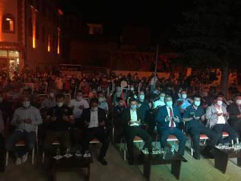 Altıntaş 15 Temmuz’Da Tek Yürek Oldu
