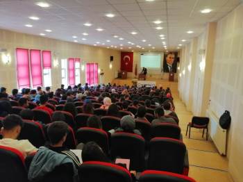Altıntaş Meslek Yüksekokulu’Nda ’’Tüketici Hakları Konferansı’’ Verildi
