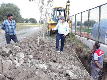Altıntaş Stadında Işıklandırma Çalışmaları
