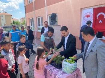 Altıntaş’Ta "Bir Fide Bir Can" Projesi
