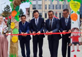 Altıntaş’Ta "Kadın Emeği" Temalı Yılsonu Sergisi
