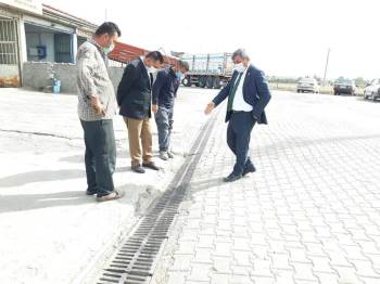 Altıntaş’Ta Çevre Düzenlemesi Çalışmaları
