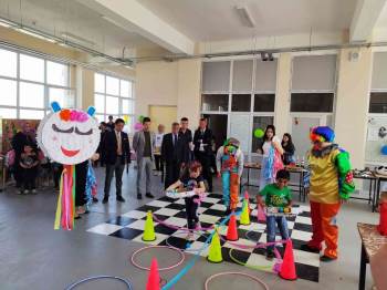 Altıntaş’Ta Çocuk Şenliği
