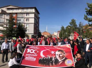 Altıntaş’Ta Cumhuriyet Yürüyüşü
