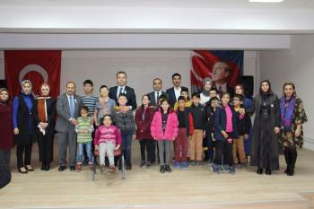 Altıntaş’Ta Engelli Öğrenciler İçin Sinema Etkinliği
