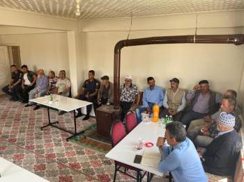 Altıntaş’Ta Halk Toplantısı
