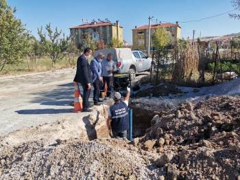 Altıntaş’Ta İçme Suyu Hattı Çalışması
