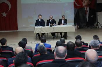 Altıntaş’Ta Muhtarlar Toplantısı
