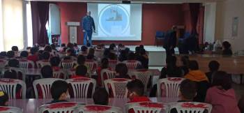 Altıntaş’Ta Öğrencilere Tarım Eğitimi Veriliyor
